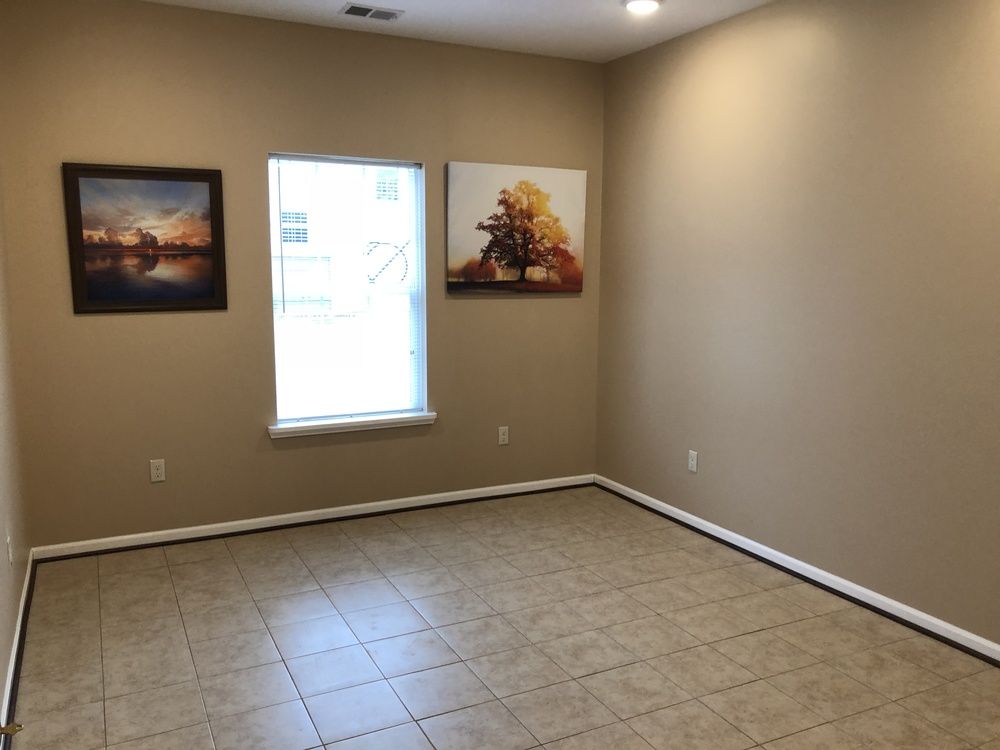 10638 N Rushton Rd, South Lyon, MI 48178